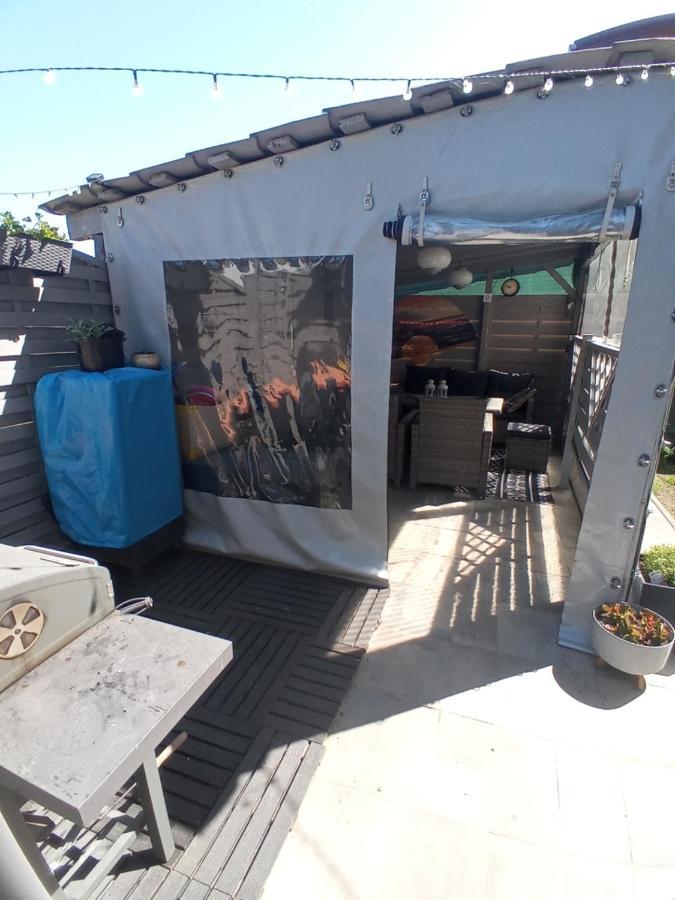 Pokoje Goscinne Akacja Resko Dźwirzyno Exterior foto